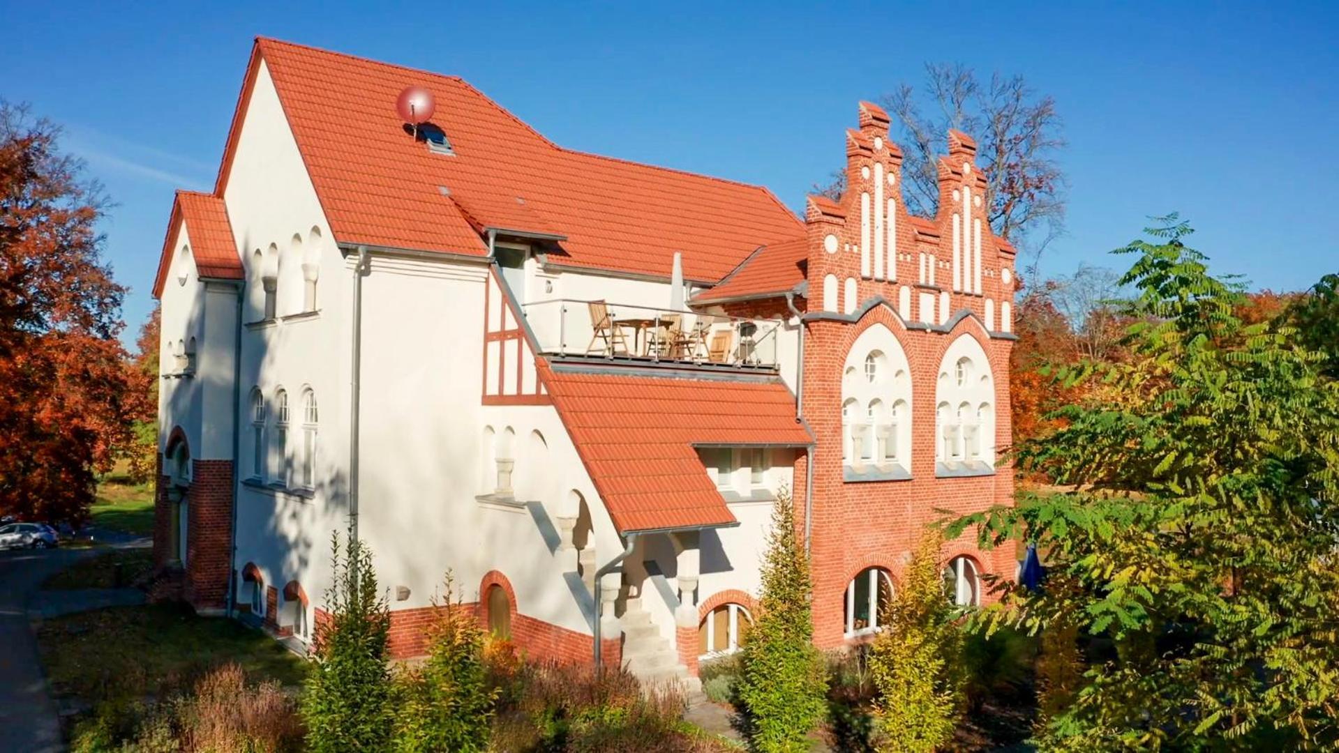 Parkresidenz Lychen, 10 *