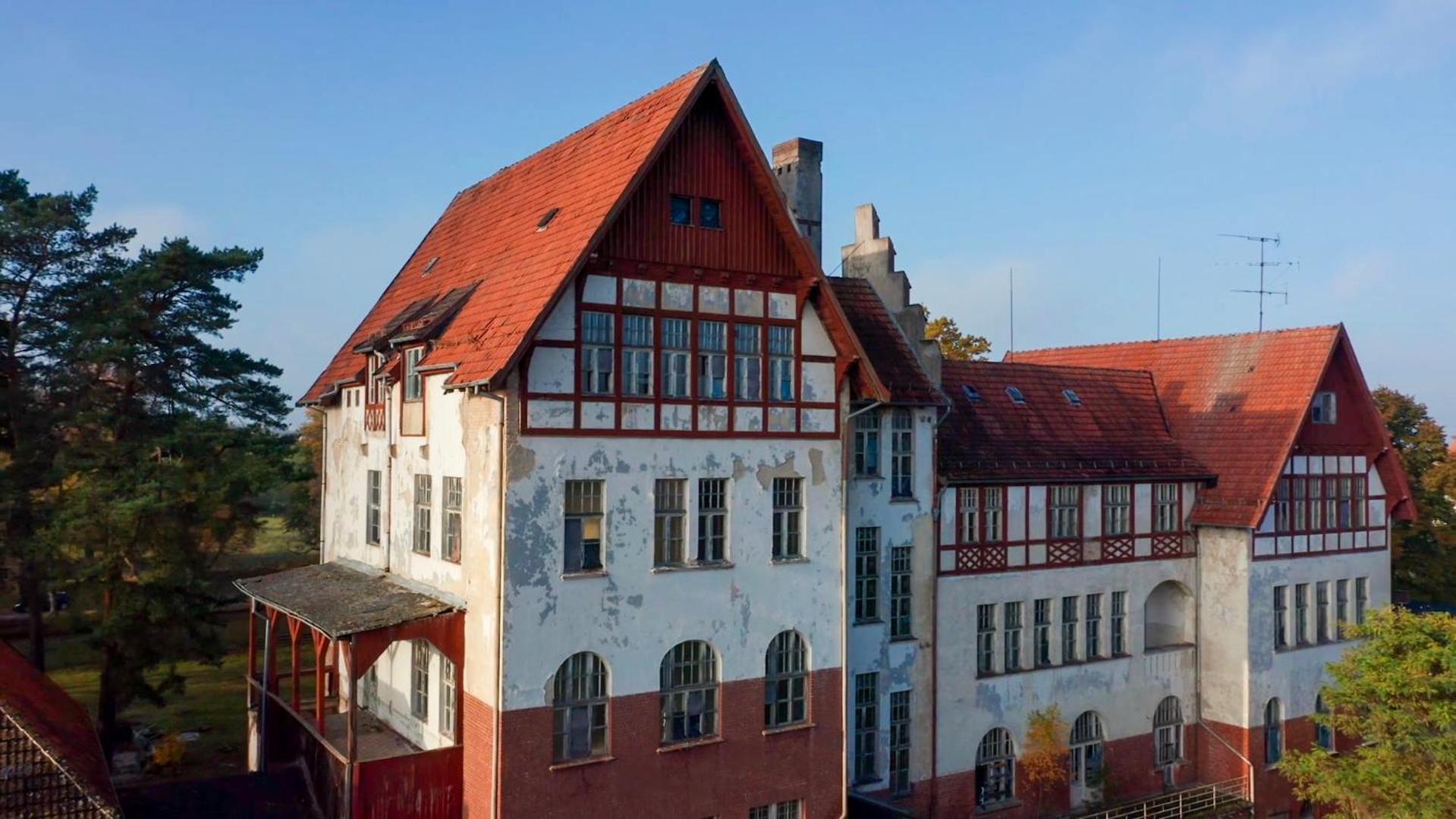 Parkresidenz Lychen, 10 Lychen